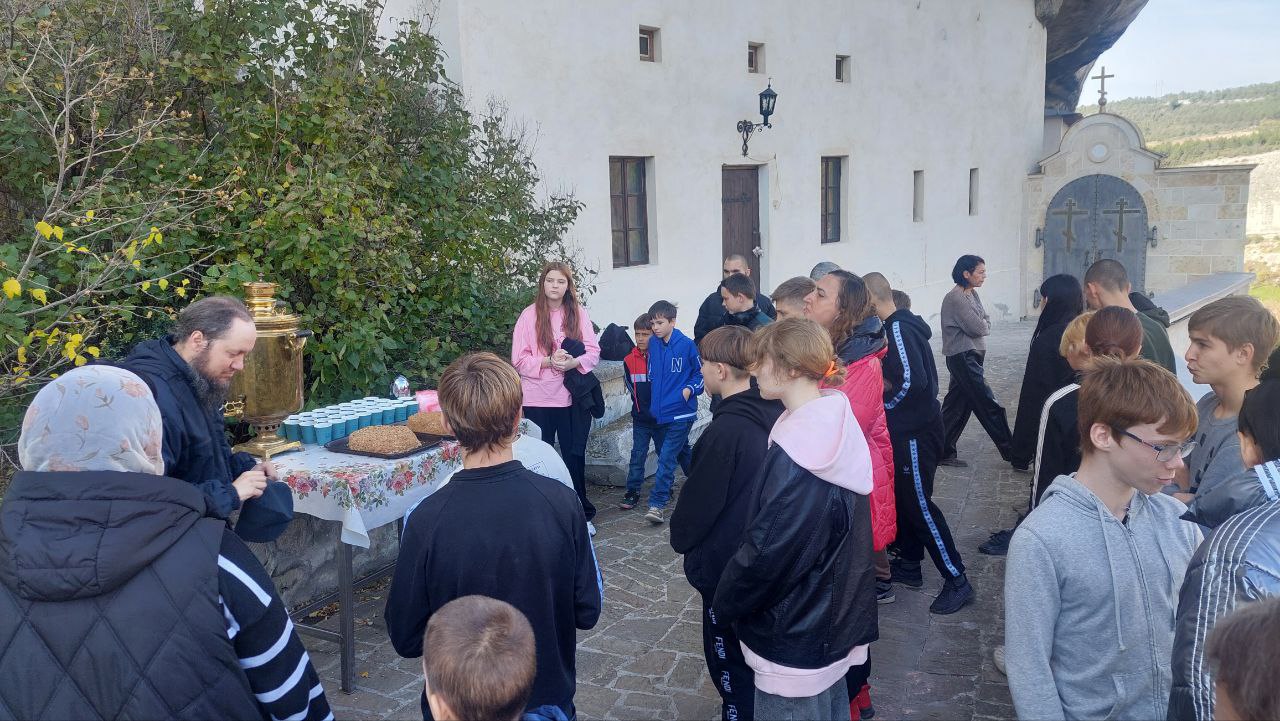 Осенние встречи  Бахчисарайского Свято-Успенского мужского монастыря